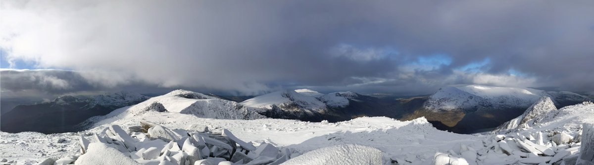 Ironically therefore, the very anthropogenic nature of the UK uplands makes them "wilder" (in some ways) than they would otherwise be! Because "wildness" is (partly) in the mind. It's abt freeing oneself from constraints & safety, being able to lie to yourself that you're the 1st