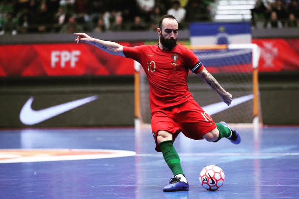 GolSolidariAnd's tweet photo. Vols la samarreta de @ricardinho10ofi π΅πΉ @selecaoportugal π΅πΉβ½οΈπ signada?? Ja pot ser teva a https://t.co/GHPvXYBgL8 π§π»π§π»π¦π©πͺπ» #andorra #portugal #ricardinho #accs #futsal #bestplayer #fifa #charity #auction #subhasta #subasta #signedshirt https://t.co/1J0d32g20B