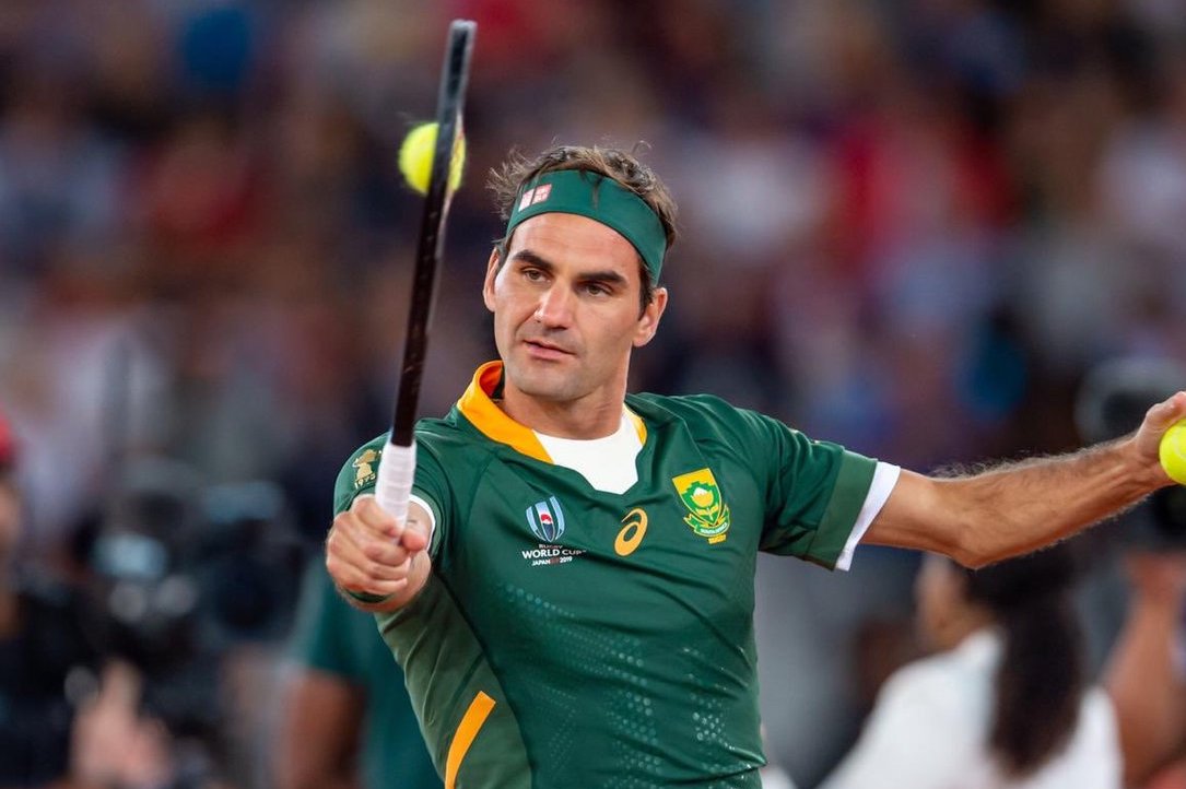 Oh look here's Roger Federer in a RWC2019 Springboks jersey with matching Uniqlo headband (ht  @MartinPrinslo10)
