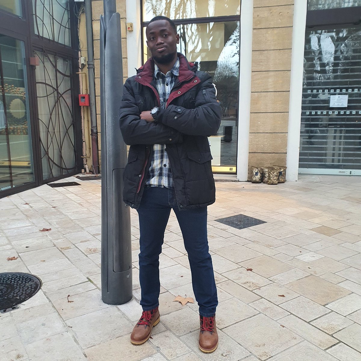 Around November 2018 was when I decided to study in France. The experience I gained during a tumultuous experience I can't share as of now, helped me get clear on how and what to do to go about it.8 Months Later, I was studying in France. Here was what happened!- A THREAD!