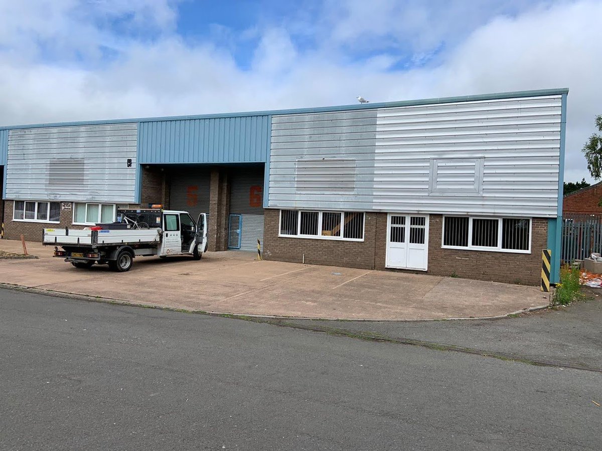 mkpsdevon's tweet image. We are pleased to offer commercial clients with a cladding spray system to revamp your office or commercial building.
Please contact us for details. #commercial #cladding #spray #paint