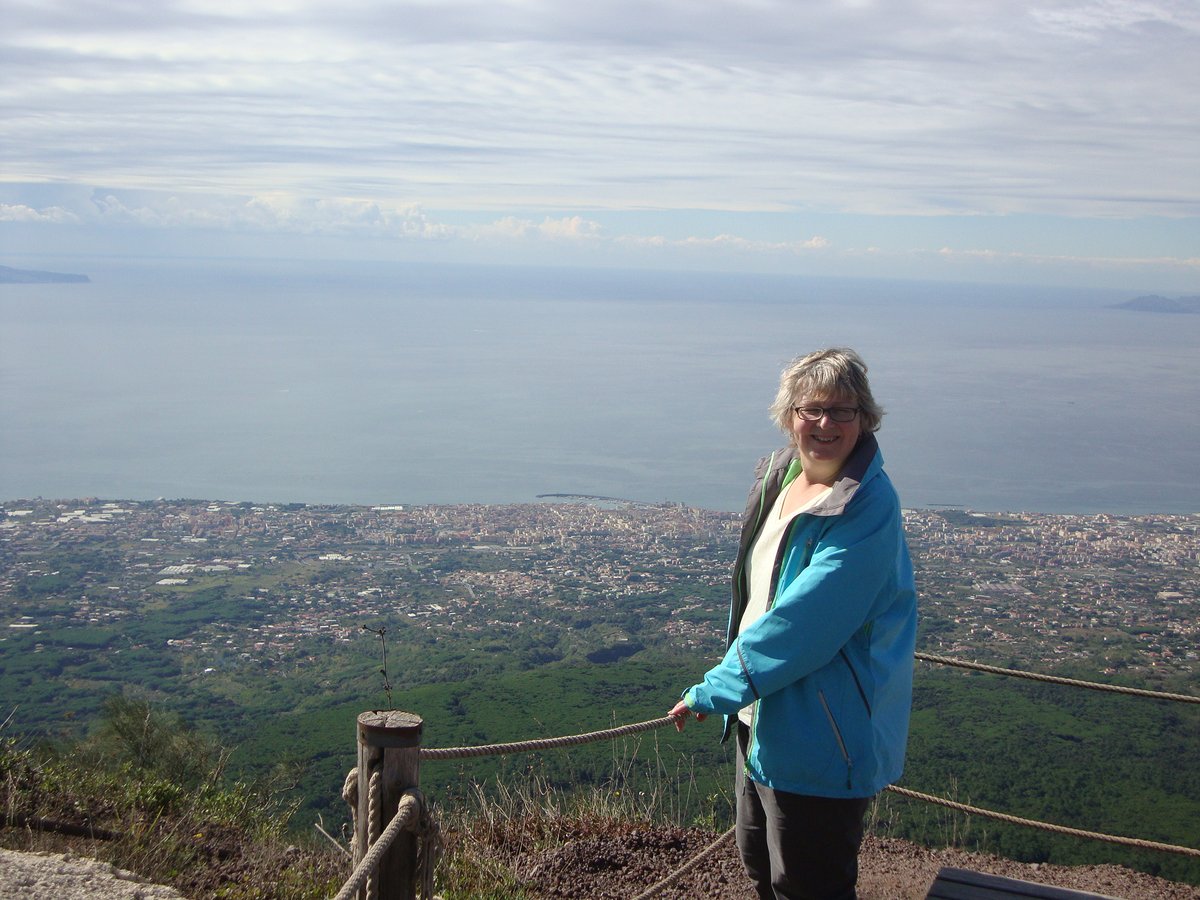 martgathercole's tweet photo. #Lockdown3 #Day6 posting daily, looking back BC to remind us what it was like. October 2014 little trip to Sorrento. Pizza in Naples, tourist hike up Vesuvius, awesome Pompeii &amp; daytrip to Capri - another jam packed holiday, happy memories 🚶🌞 #thesedayswillpass #StayHome https://t.co/cmb2Ak8o6s