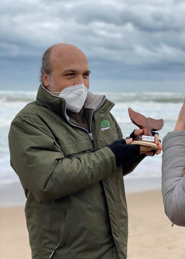 marinadenia_'s tweet photo. Premios #HermanosdeSal 2020 por @xalocmar  ¡Enhorabuena a los premiados! 👏👏

A Antonio Martinez del @ayto_denia, servicio de Guardacostas de la Reserva Marina del Cabo de San Antonio. Y también para @Chelonia por la conservación de Especies y Ecosistemas Amenazados. https://t.co/qMbCQ6aNQZ