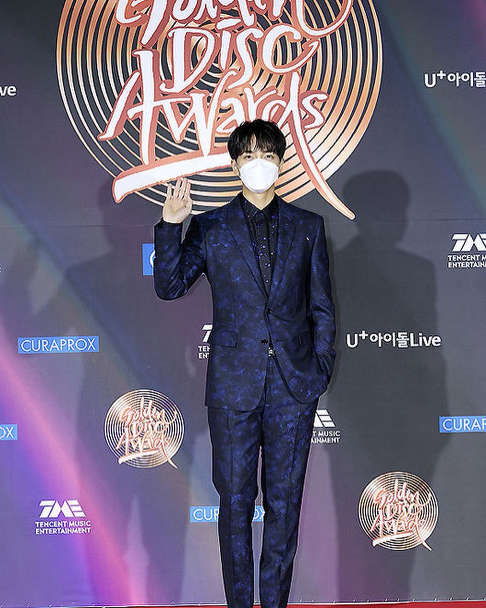 lsg_myanmar's tweet photo. [09/01/2021] 💕Lee Seung Gi💕35th Golden Disc Awards HQ Press Photos 😍 

crd: naver 

#GoldenDiscAwards #goldendisc 
#DigitalSongDivision 
@leeseunggi.official 
#이승기 #LeeSeungGi #လီဆြန္းဂီ
#イスンギ #李昇基  #parksodam
#LSGMyanmar #Myanmar_Airen #Airen @hookent3 https://t.co/K54WR8ICaC