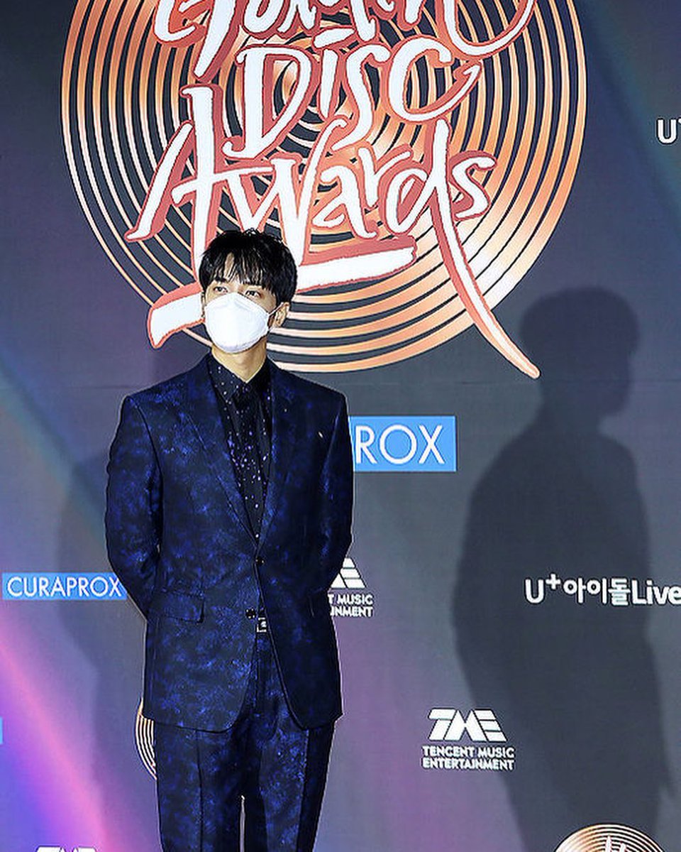 lsg_myanmar's tweet photo. [09/01/2021] 💕Lee Seung Gi💕35th Golden Disc Awards HQ Press Photos 😍 

crd: naver 

#GoldenDiscAwards #goldendisc 
#DigitalSongDivision 
@leeseunggi.official 
#이승기 #LeeSeungGi #လီဆြန္းဂီ
#イスンギ #李昇基  #parksodam
#LSGMyanmar #Myanmar_Airen #Airen @hookent3 https://t.co/TF5LMNLLf3