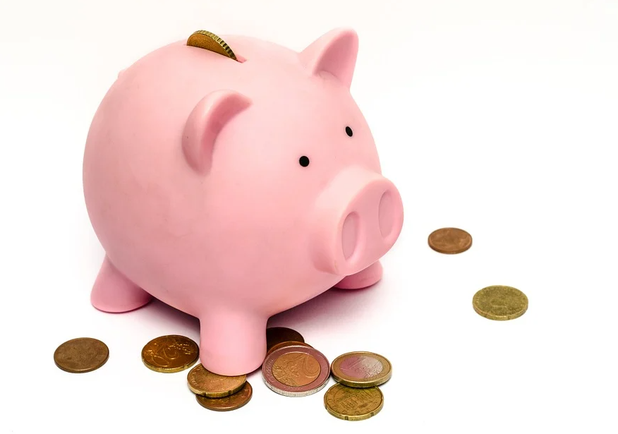 Schenkvrijstellingen Voor Één Jaar Omhoog

De jaarlijkse belastingvrijstelling voor een schenking door ouders aan hun kinderen is voor 2021 eenmalig verhoogd 📈. De vrijstelling was in 2020 €5.515 en is voor 2021 eenmalig verhoogd ⬆️ naar €6.604. Ook de