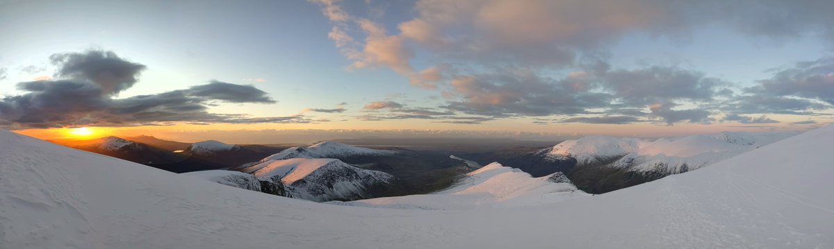 Even in the honey pots, one can be alone if you don't follow the crowd, as I had the luck to be the other eve on Snowdon. And I had a cracking view of my local "sheep wrecked desert"! I know, it could be more biodiverse, better at regulating floods, and prob store more carbon.