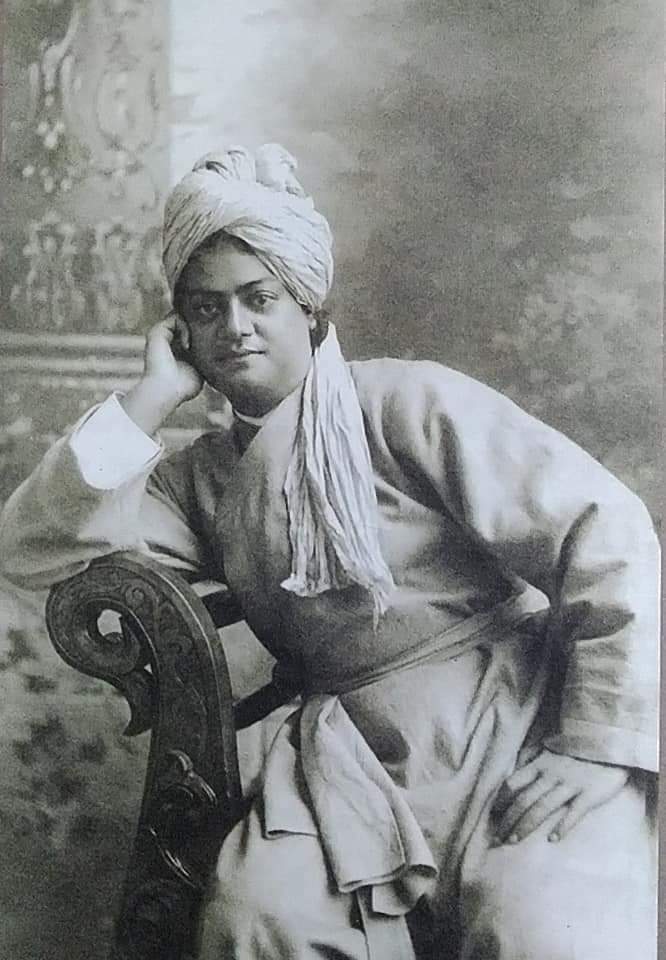 RKSridhar4455's tweet photo. I felt a new energy in me today, wishing all the Indians on the #NationalYouthDay - #SwamiVivekanandaJayanti 🙏🏼

Sharing all the photographs of our Shivaswaroopa Guru :) 
And I promise myself to follow "Strength is life, Weakness is death"❤️

#SwamiVivekananda #swamivivekanandaji https://t.co/ntFNi4hfJm