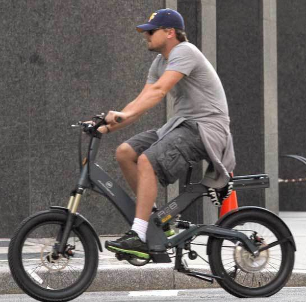 Leonardo di Caprio loves a hire bike