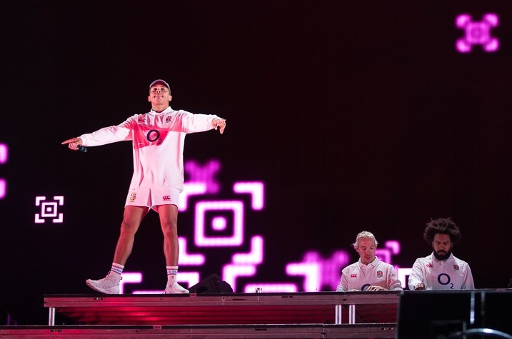 All three members of Major Lazer pairing long sleeve England classic jerseys with Lions shorts in what is best described as a 'bold choice' at Glastonbury in 2017