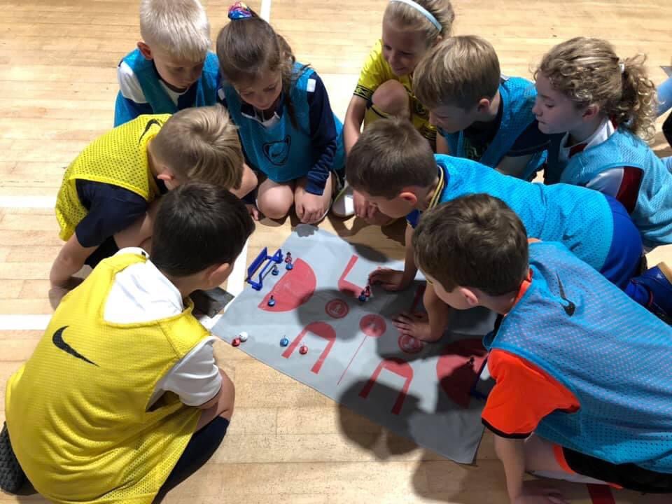 We miss you and can’t wait for the learning to start once again 👟⚽️

We’ve been quiet on social media over the last few months but the love for player development is still strong

We’ll be back when there is less disruption with sessions on/off on/off

Stay safe everyone

⚪️🔴🔵