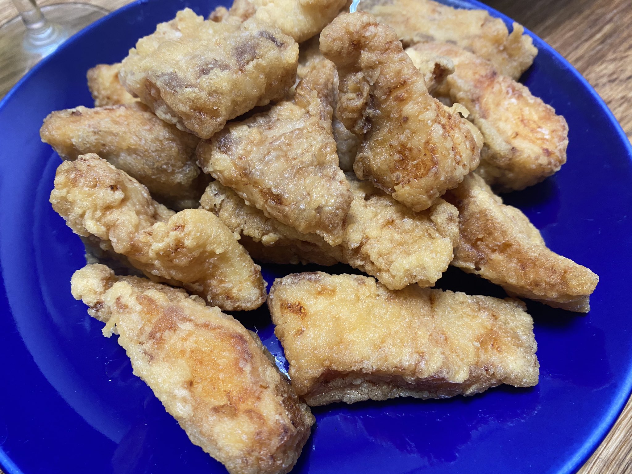 のらにゃんこ もふもふ ニザダイ サンノジ の刺身と唐揚げ ブダイとカサゴの煮付け ニザダイは評判悪く美味しくないって言われてたので かなりビビりまくりながら食べましたが 意外に満足なお味でした ブダイも美味しいけどカサゴの身の方がしっかりして のらにゃんこ もふもふ ニザダイ サンノジ の刺身と唐揚げ ブダイとカサゴの煮付け ニザダイは評判悪く美味しくないって言われてたので かなりビビりまくりながら食べましたが 意外に満足なお味でした ブダイも美味しいけどカサゴの身の方がしっかりして