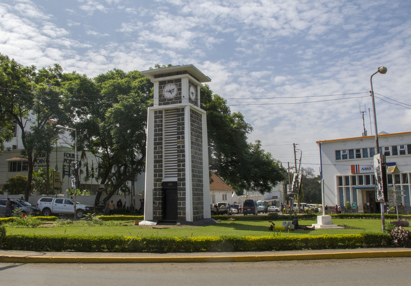east_facts's tweet photo. FACT: The Clock Tower in Arusha Tanzania is regarded as the central point of Africa.

The clock tower stands exactly at the middle of Africa between Cape Town in South Africa and Cairo in Egypt.

It was built in the 1950s. https://t.co/miDz4CDyVY