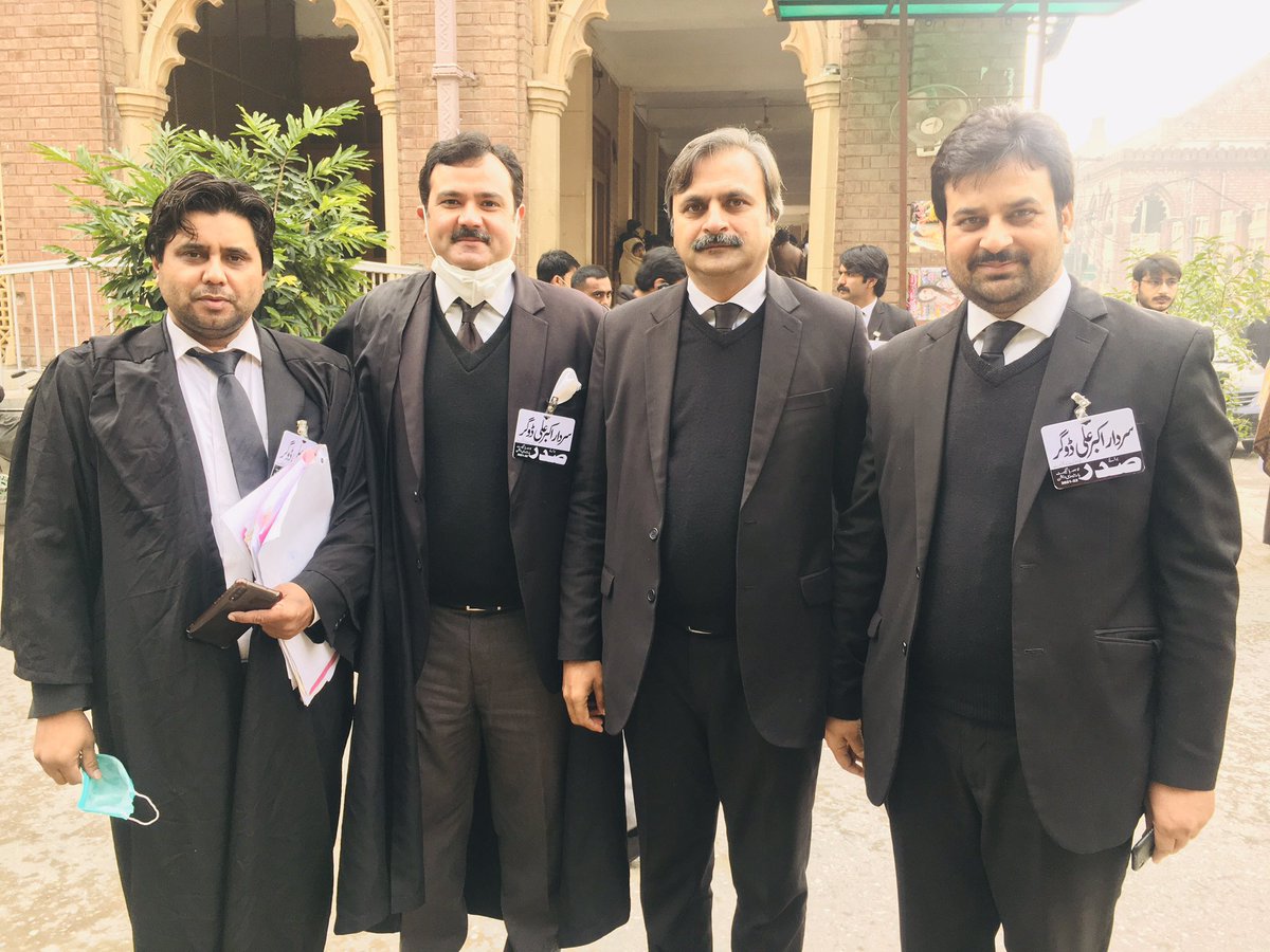 AkbarAli0017's tweet photo. Ch Hafeez Rehman Member Pakistan Bar Council and Anas Ghazi ex-Secretary LHCBA tagged badges of Sardar Akbar to the respectable members of the Bar.

#SardarAkbar #presidentlhcba #InshaAllahPresident #LHCelections #HighCourt #SupremeCourt https://t.co/iI59GwN6XU