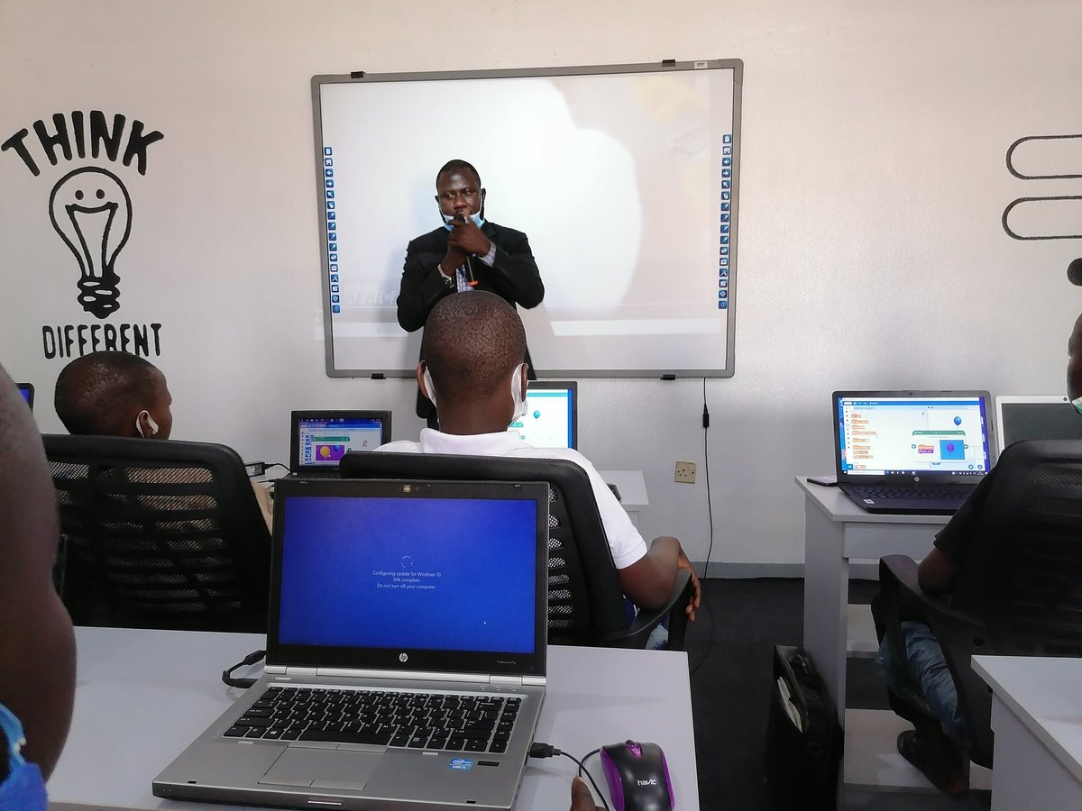 atchub_'s tweet photo. The Director @atchub_, @Adewole21
Addressing the kids on #QHSE -Quality Health Environmental Safety which is a key yardstick at ATCHUB

#STEM
#ATC
#Arduino
#AI
#STEMkids
#ATCSTEM
#technology 
#coding 
#DigitalTransformation https://t.co/lUWQQ8KPYa