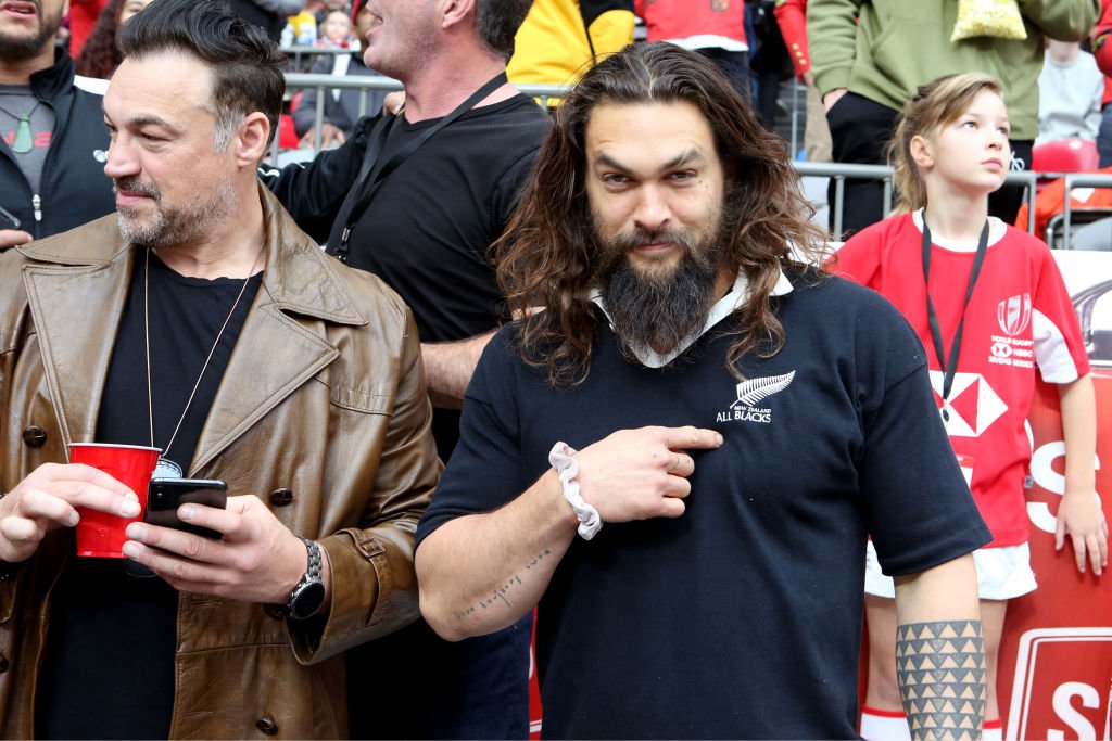 And what better way to round this off than Jason Momoa showing us all how it's done by wearing Zinzan Brooke's *actual* All Blacks jersey from the 1991 RWC - full story here:  https://rugbyshirtwatch.com/2019/03/17/why-was-jason-momoa-wearing-a-1991-all-blacks-jersey-at-the-canada-sevens/