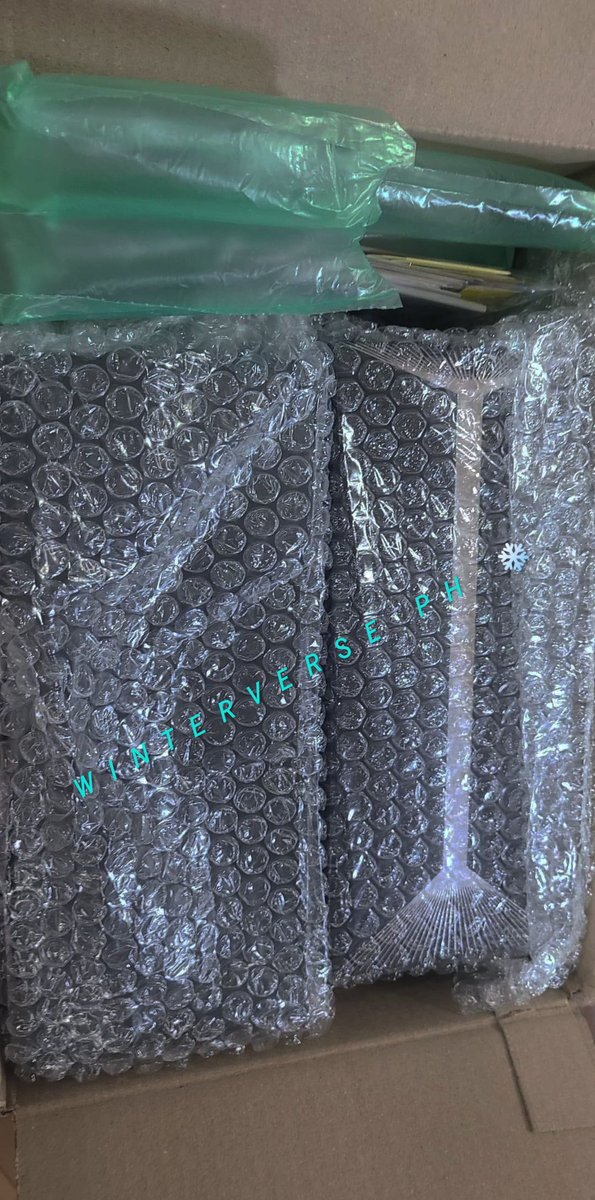 WINTERVERSEPH's tweet photo. #WINTERVERSEPH_proofs
#WINTERVERSEPH_updates
1 piece of ABV3, 1 piece of ABSE and NCT RESONANCE PT.2 ALBUMS already arrived on our Korean address ❄️ https://t.co/EZGgEEs31z