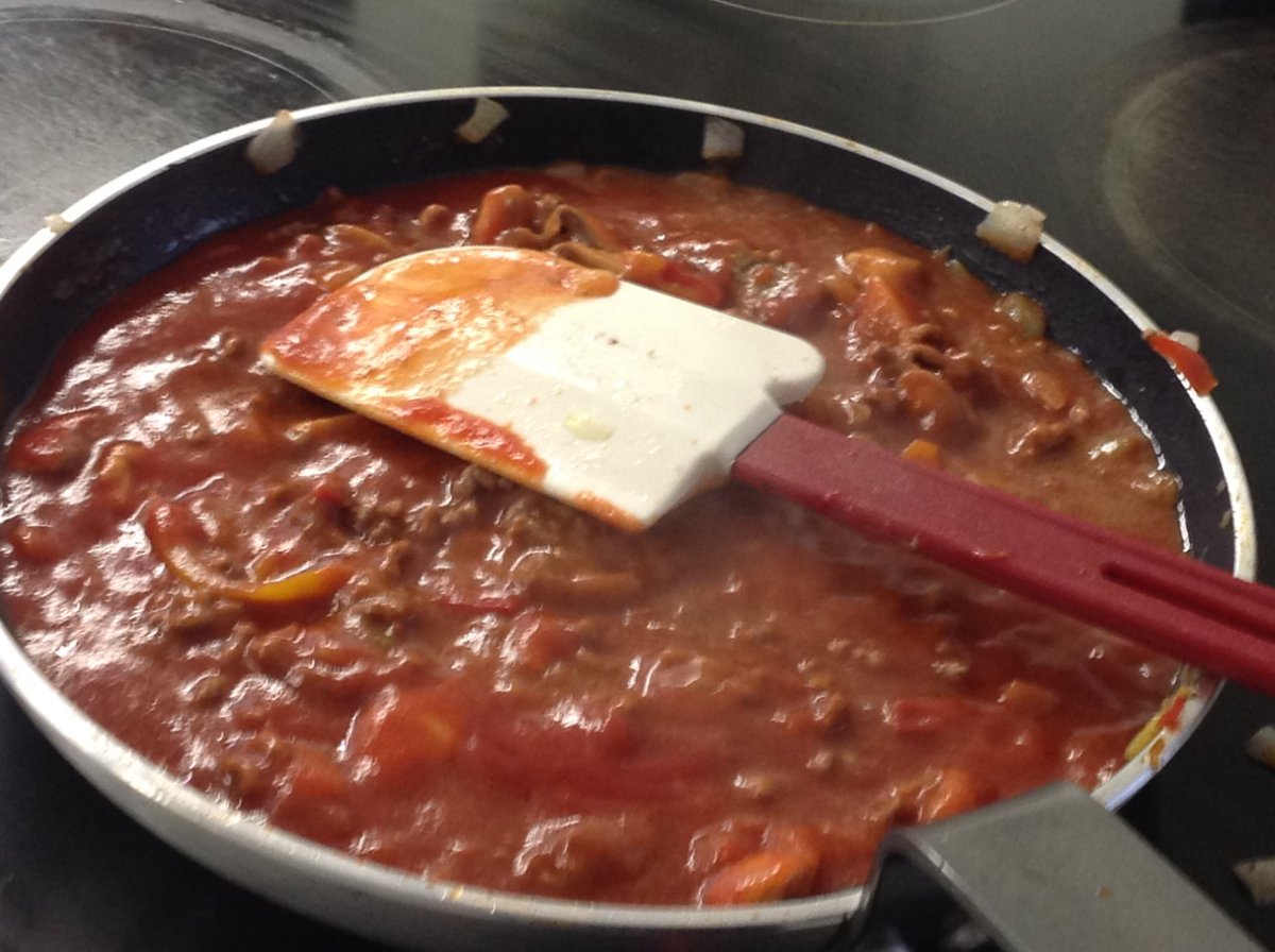 PenkfordSchool's tweet photo. #KS3 Y8 made Lasagna in their #lifeskills lesson last week working towards an #AQAAward in #cookingwithpasta. Pupil focus was the development of their basic cooking skills whilst exploring the theme of international food #Independentliving #PSHE https://t.co/fINbQF9YAx