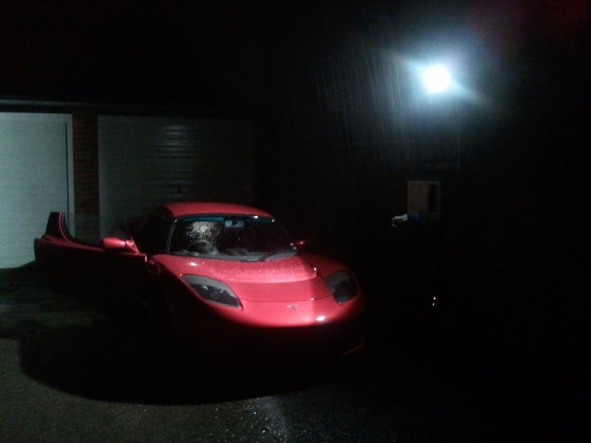 By 10 we were the only customers on-site and the decided to close up! We just about had enough to get home, but it would be tight. To make matters worse, they'd closed the M40. We again made it with a few miles to spare by staying below 55 mph - the only time I've ever done that.