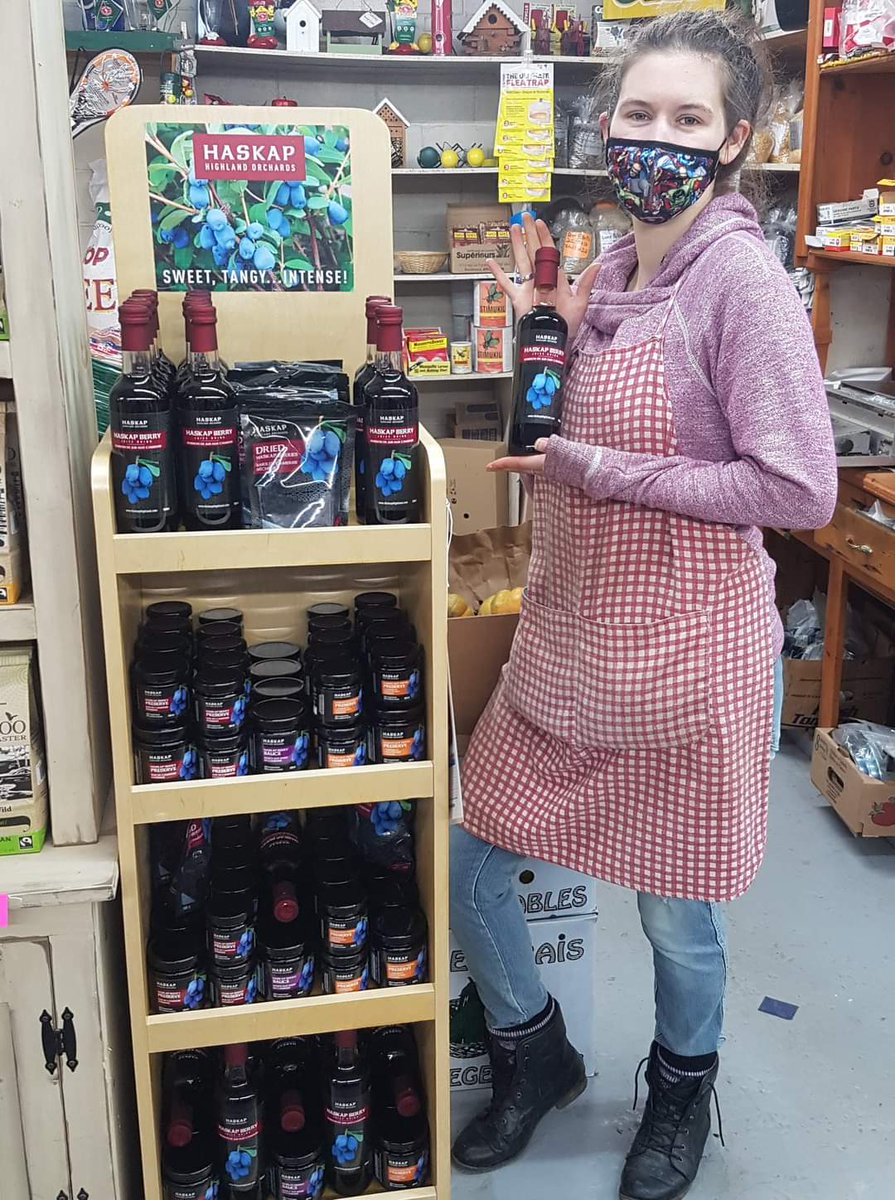 Tanya at Dayton Fruit Stand is happy to offer our #Haskap juice, dried Berries & #preserves in #Yarmouth Tri County region✅
Stop in & check it out ! Support local shops & #farmers
#supportlocal #farminginnovascotia #NovaScotia #Superberry #superfruit #superfood #foodies https://t.co/FisEVTlex2