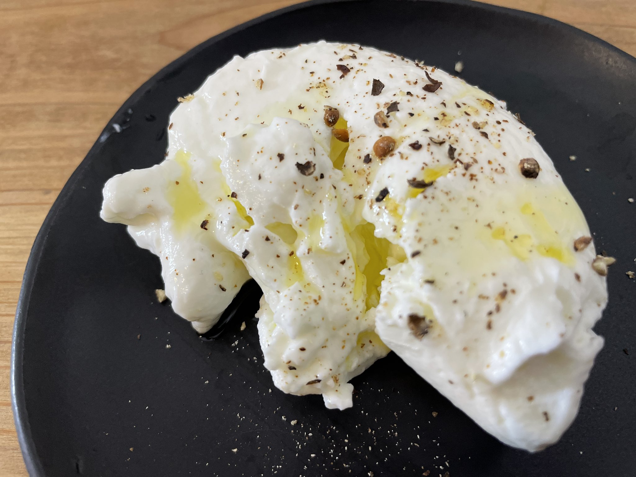 じゅん 痩せるズボラ飯絶賛発売中 世界一美味いオイコスヨーグルトの食べ方 水切り塩オイコスのオリーブオイルがけ 塩を混ぜてから水切りヨーグルトを作るとまるでクリームチーズかと思う程めちゃくちゃ濃厚になるんだけど それのオイコス版です