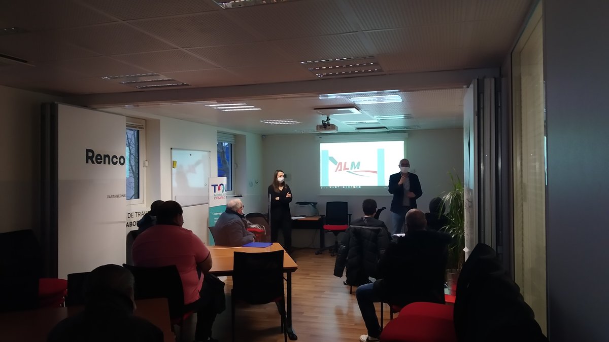 #TousMobilisés pour le #Bâtiment ce matin au @poleemploi_RCVL de Vernouillet. Avec nos partenaires #Entreprises et <a href="/FFBatiment/">FFB - Fédération Française du Bâtiment</a> , nous avons présenté les opportunités d'#Emploi  du secteur. Des visites de chantiers s'organisent. #FranceRelance #avecPoleEmploi  <a href="/lecho_fr/">L'Écho Républicain</a> <a href="/rtv/">rtv</a>