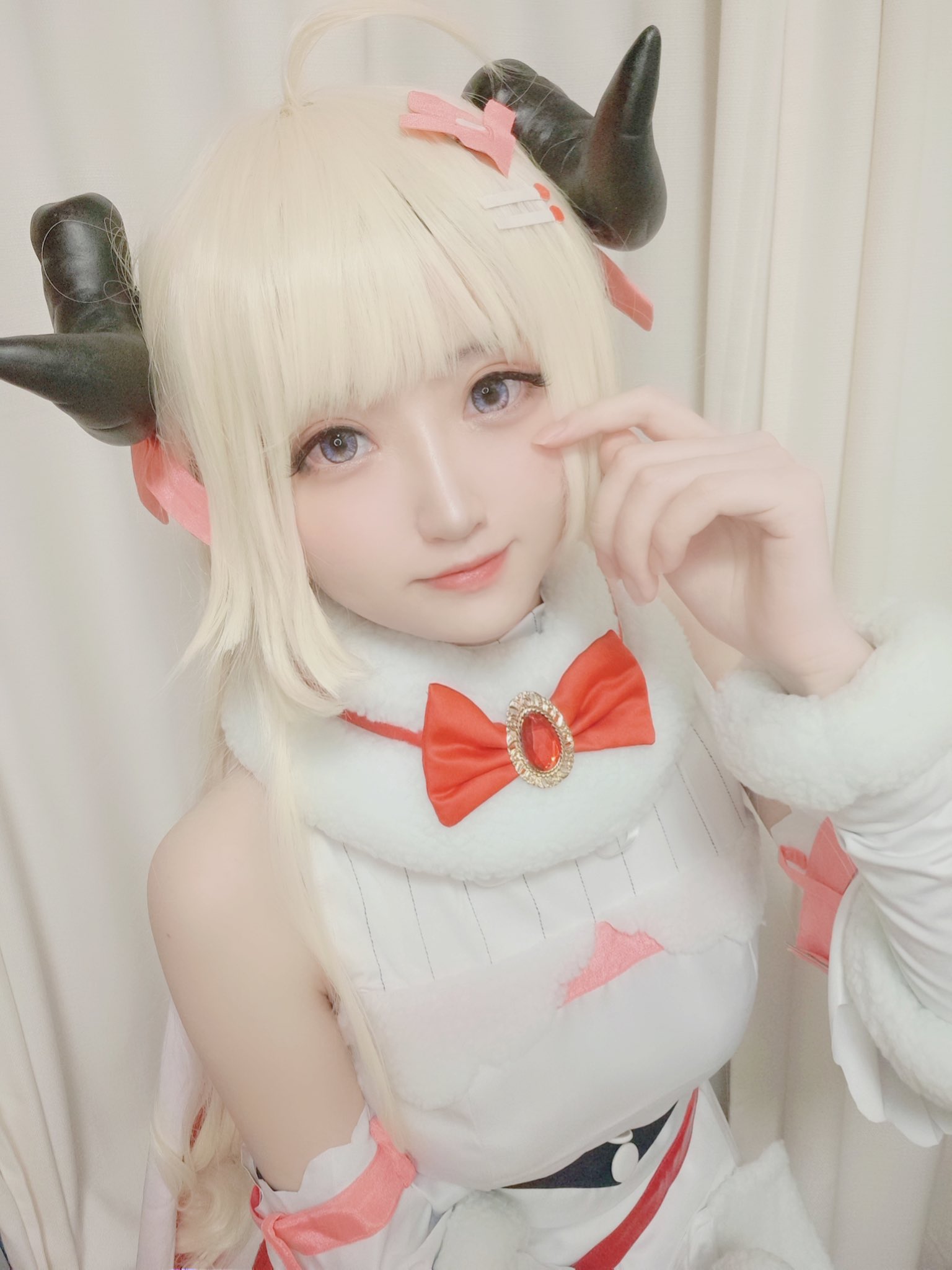 画像,じーっ....👀#つのまきあーと #コスプレ https://t.co/9Lo5RShK34。