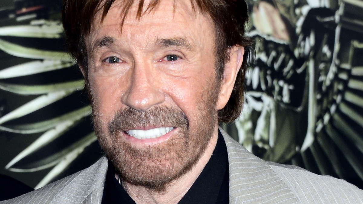 Seriously, is there some Chuck Norris doppelgänger out there that I don’t know about? I compared the photo to this recent video and several recent photos before posting my original tweet. Now I’m so confused. (He is without a doubt MAGA, though). 