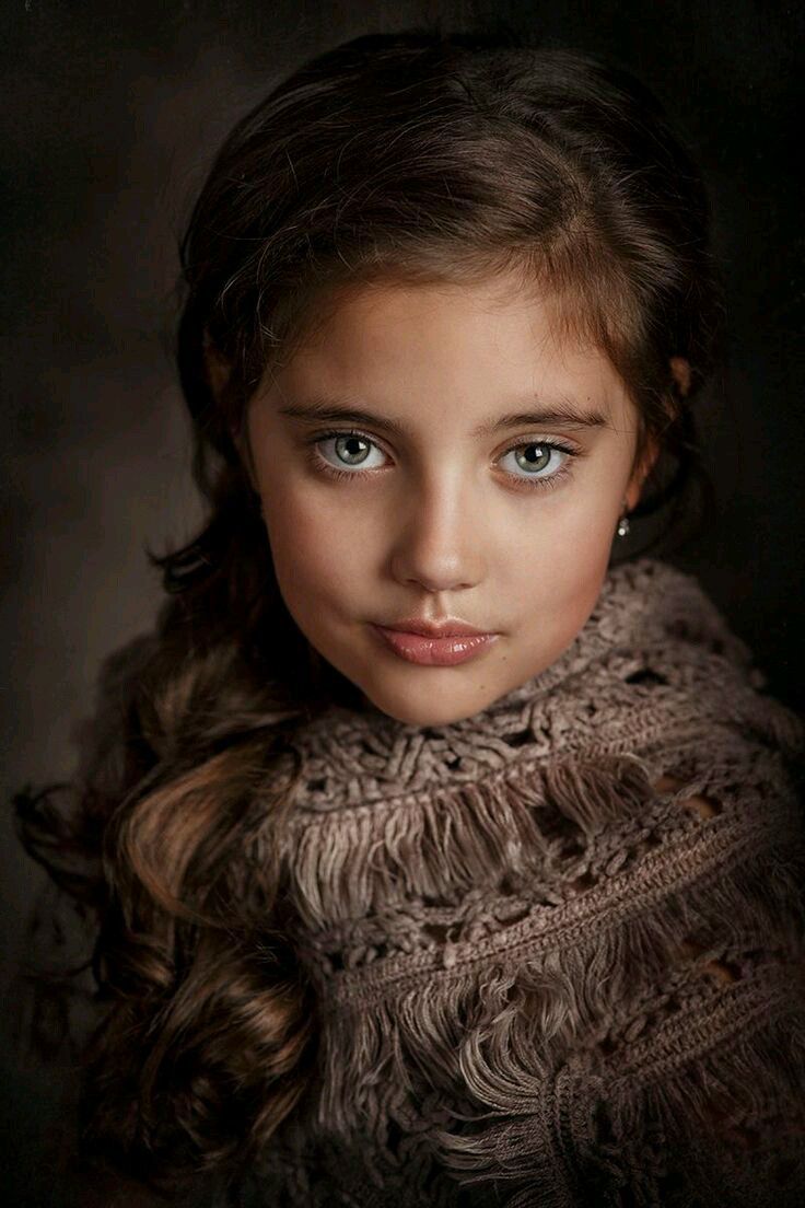 12__9990's tweet photo. نخفِي حُزناً ووَجعاً وَدُموعاً أحيَاناً.. خَلفَ عبَارة (أنَا بخَير).. تباً لعزة النفس.. وسحقاً لواقع لا‌ يوجد به احتواء صادق. https://t.co/SkLs28qkPr