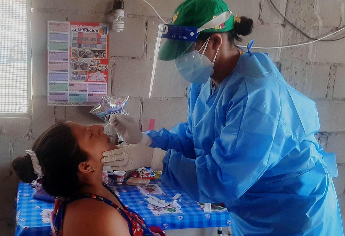 DPS_LosRios's tweet photo. #SantaElena| Vigilancia Epidemilógica y Provisión  de @Salud_CZ5 mantiene reunión de trabajo con Director Distrital @Jorluis_Macias y Equipo de Respuesta Rápida para implementar la búsqueda activa de pacientes #covid19 en los sectores más vulnerables, de manera oportuna. https://t.co/xUazqs9qg7