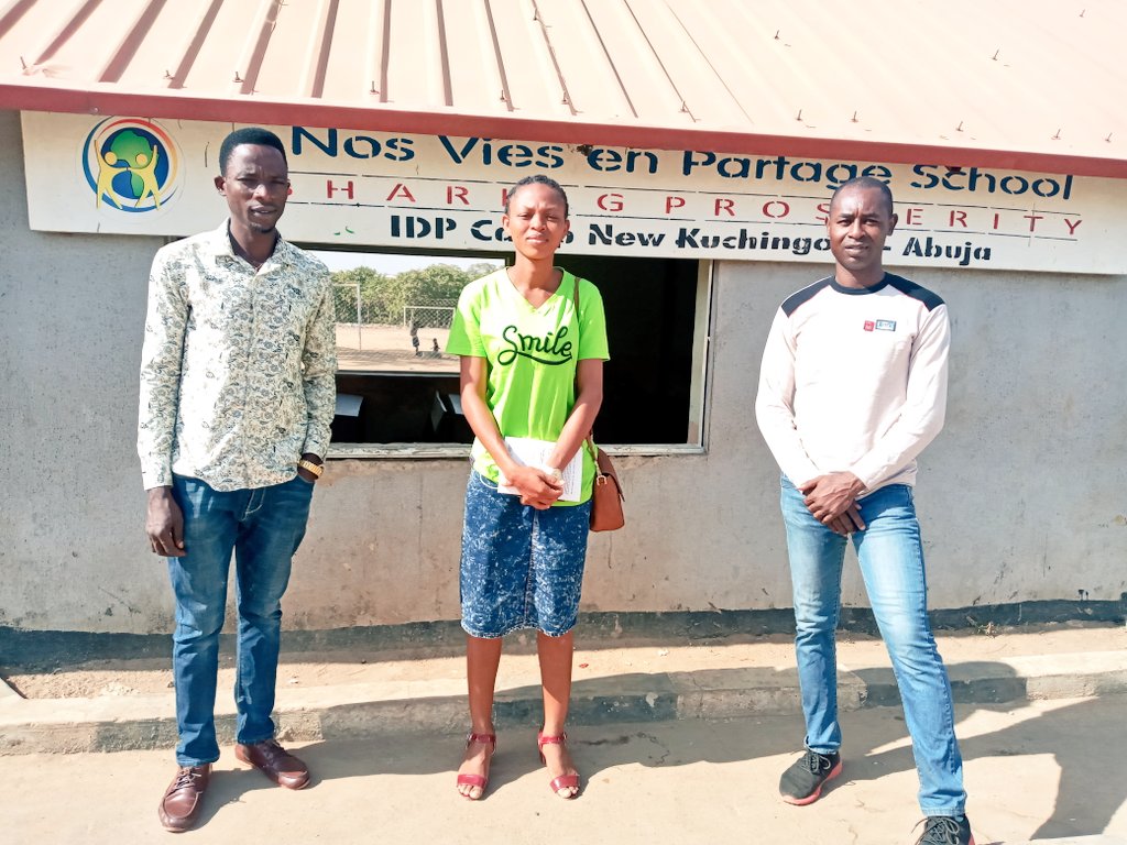 Xhallum's tweet photo. We must do everything in our power to safeguard the future of the next generation. No child should be denied the right to learn.
#ProjectKaranta with @IamPeaceSimon will this weekend be engaging children in Kuchigaro IDP Camp on how to Read. You can join us.
@YIAGA @ossap_sdgs https://t.co/3iORGbTPKm