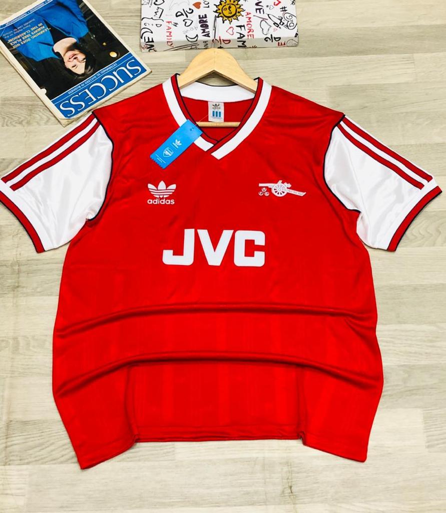 sellandgo's tweet photo. Retro jerseys available

All sizes

Cc: @Opionz https://t.co/I1xM9kATBd