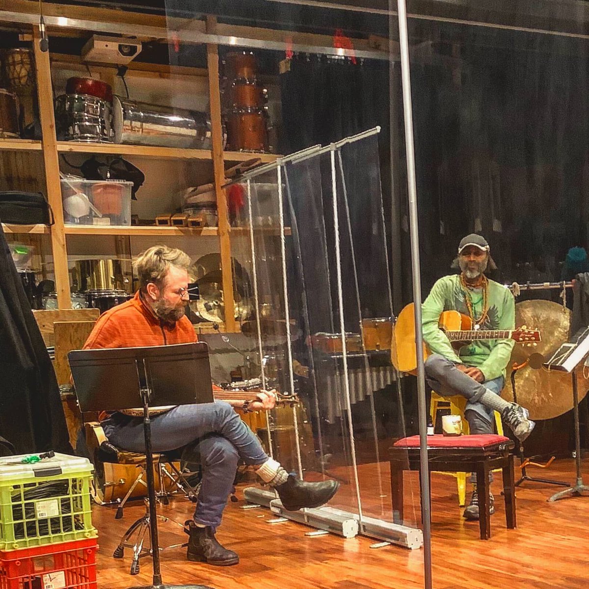 beyondwallsTPM's tweet photo. 6 ft apart, open windows and impermeable barriers 🙏 #TPMNavigatingTheNow https://t.co/go80Y7lv0S