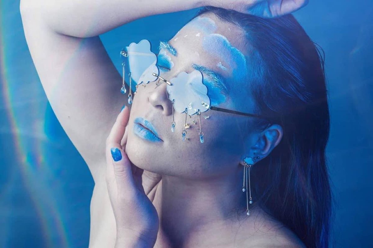 studio_o2o's tweet image. Such creative images, that make you feel so Dreamy! ☁️💦

Photographer @walthornik
published in first.magazine 
Hmua @ej_hmua 
Model @meowgicalj
Studio @studio_o2o 
#Dreamy #Photography #Studio #Modeling