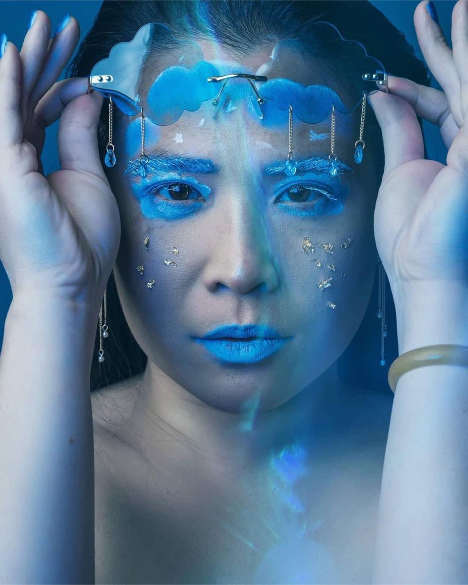 studio_o2o's tweet image. Such creative images, that make you feel so Dreamy! ☁️💦

Photographer @walthornik
published in first.magazine 
Hmua @ej_hmua 
Model @meowgicalj
Studio @studio_o2o 
#Dreamy #Photography #Studio #Modeling