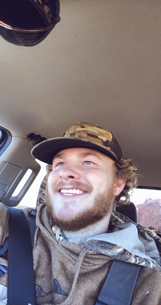 caysonbeal's tweet photo. Sleep deprived and chasing tha green ones🦆 https://t.co/24rEbjhxGy