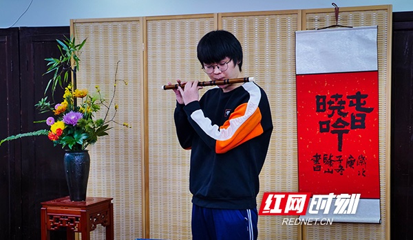 ThisIsHunan's tweet photo. A new year concert featuring various #Chineseelements was held in Hengyang, Hunan on Jan. 10. Over ten musicians used guqin and flutes to play various famous songs to celebrate the new year. #TrendinginHunan https://t.co/U2EmuQ6J8Z