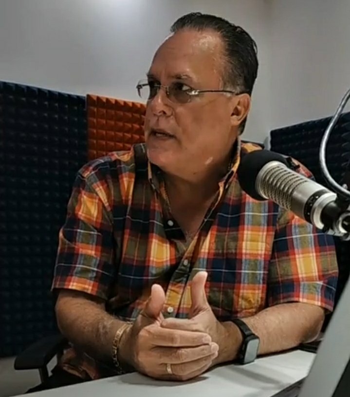 LaSandino's tweet photo. #EnVivo ¿Por qué CONIMIPYME dice que este año 2021 es de Reactivación Económica y Desarrollo sostenible?
Nos Acompaña Leonardo Torres, presidente de la #CONIMIPYME .
Entrevista completa aquí 👇
https://t.co/0iMWNNYhfU https://t.co/s8Q0267MI5