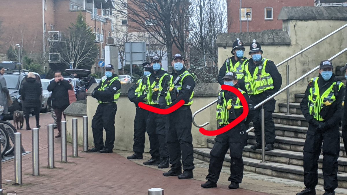 @RebeccaWiIks has uploaded this and zoomed in and highlighted on the tasers that the police have FYI for all those on the ground [32]