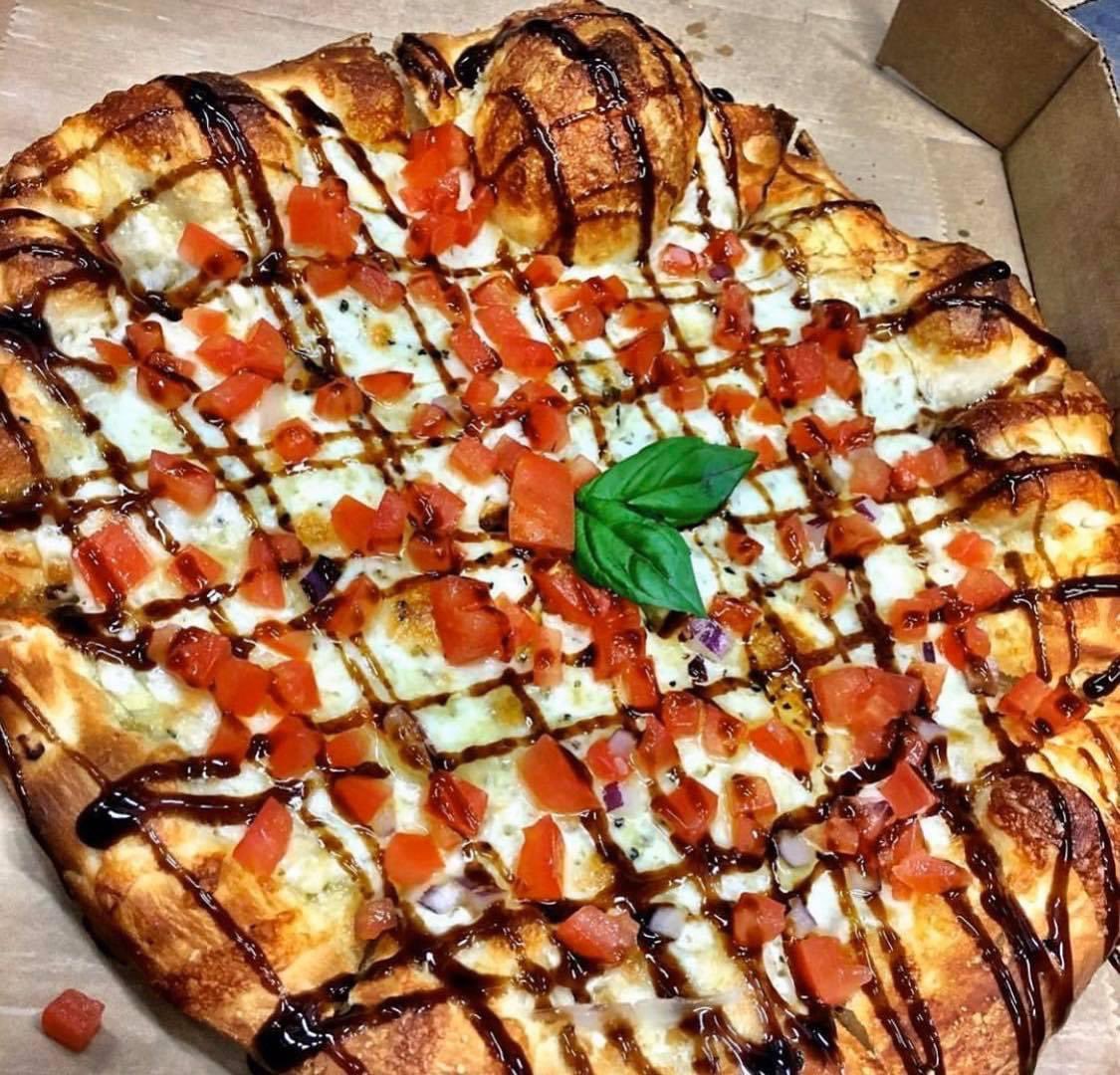 VintnerValley's tweet photo. Hey Tuesday, you feel like a Monday. 
Let’s do some work and then meet for some wine and pizza. 

Bruscetta Pizza - Fresh dough topped with our herbed three-cheese blend, baked to golden then topped with cold bruschetta blend and a balsamic drizzle. https://t.co/plVeLBNArB