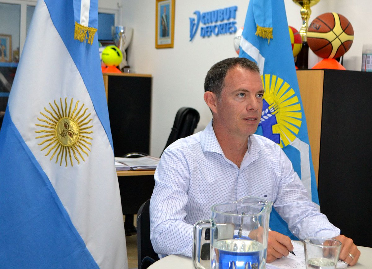 chubutdeportes_'s tweet photo. #Araucania2021 
Con la participación del gerente general de Chubut Deportes Brian Oggero, el Comité General de los Juegos de la Araucanía se reunió virtualmente para trabajar en la programación de la 29° edición, prevista para fines de octubre.
Nota ➡ https://t.co/2mghDxqZTN https://t.co/PnVIsFjW7Q