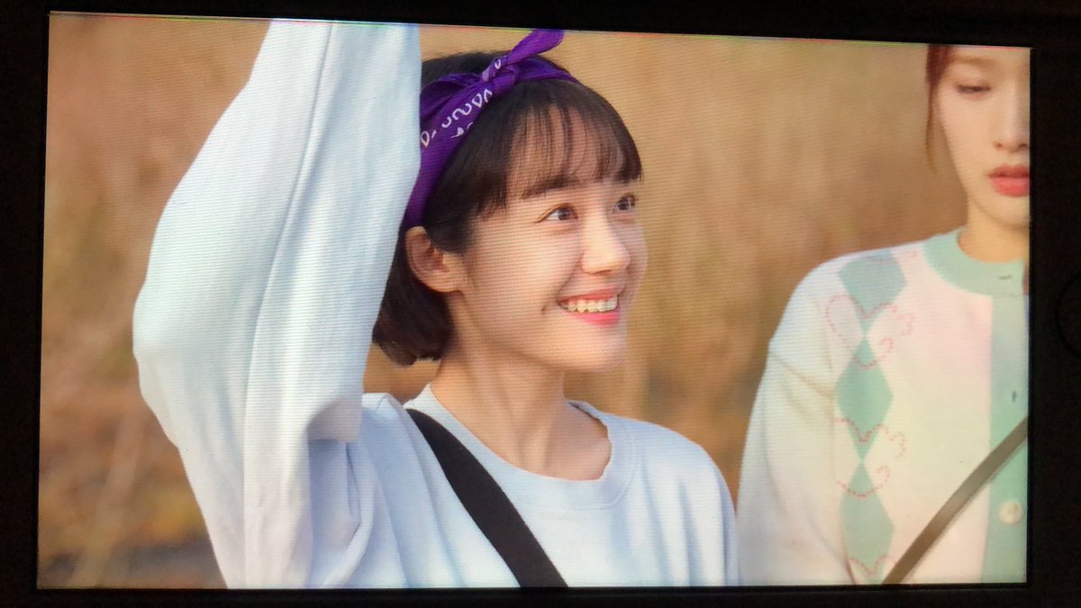 minsungluver99's tweet photo. WHEN SHE LOOKS AT HIM WITH THOSE SPARKLING SHINY EYES😭 
And he does the SAME 😭😭 
CUTEST COUPLE EVER 
#Solyi #Heona #ALoveSoBeautifulEp7 
#Yohan #WEi @WEi__Official https://t.co/g9MXfnVWcl