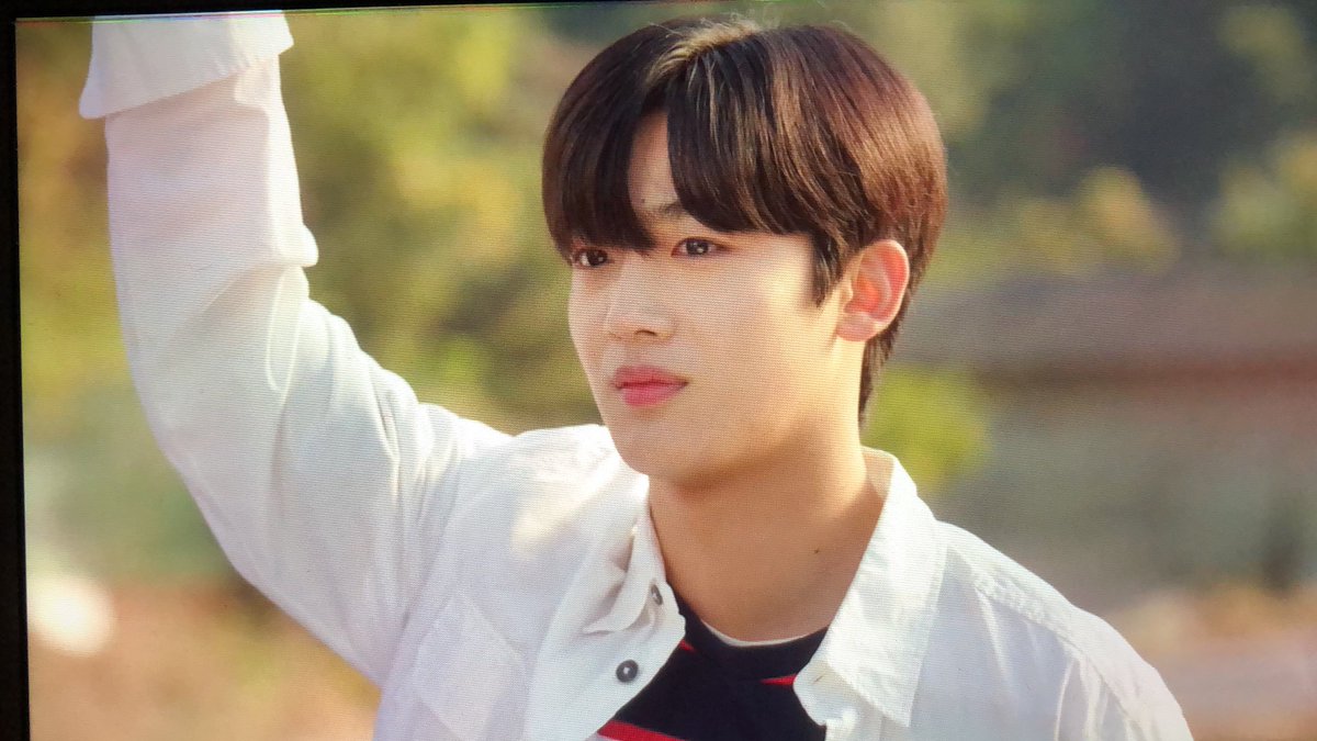 minsungluver99's tweet photo. WHEN SHE LOOKS AT HIM WITH THOSE SPARKLING SHINY EYES😭 
And he does the SAME 😭😭 
CUTEST COUPLE EVER 
#Solyi #Heona #ALoveSoBeautifulEp7 
#Yohan #WEi @WEi__Official https://t.co/g9MXfnVWcl