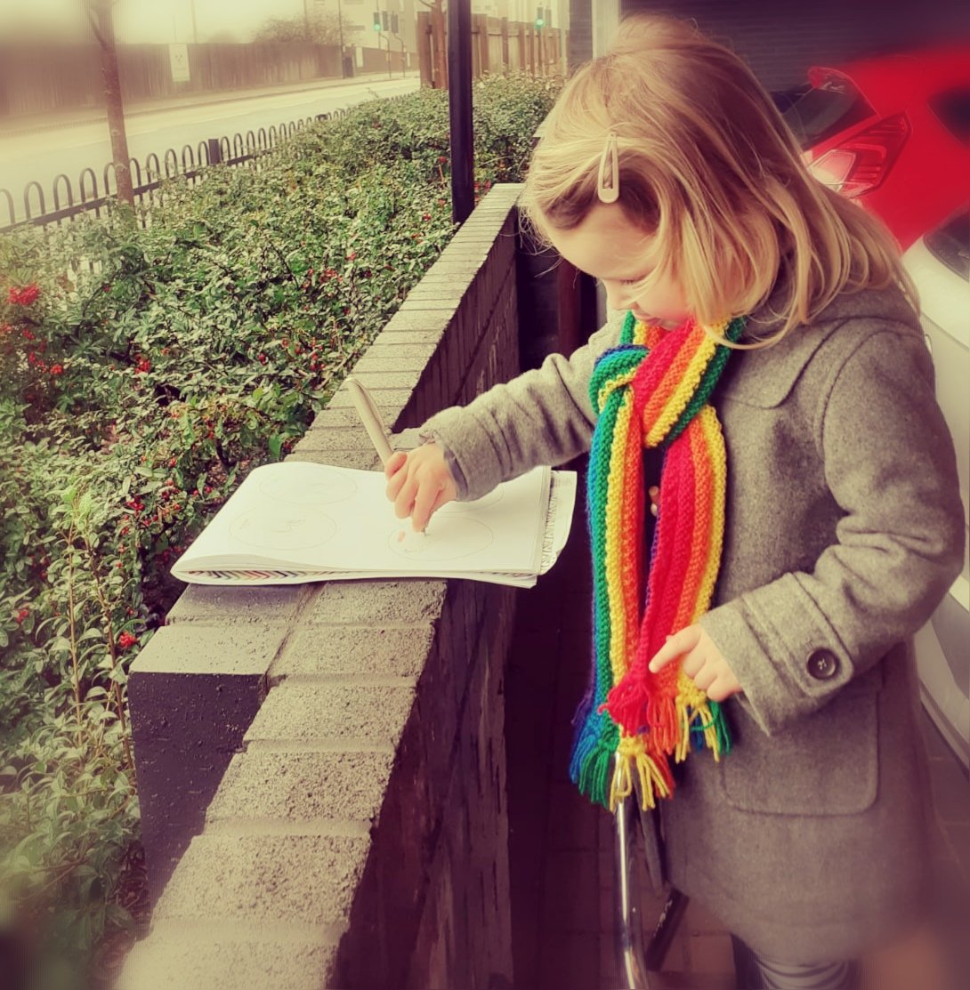 #WildAboutWinter you don't have to live out in the sticks to connect with nature and wildlife through art. Some good sketching going on here!