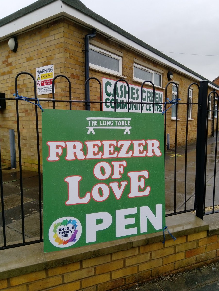 sdc_wardens's tweet photo. Lovely to see so much support for the #Community at #CashesGreen on this rainy day. Bev ☔ https://t.co/YZQGZYVPDy