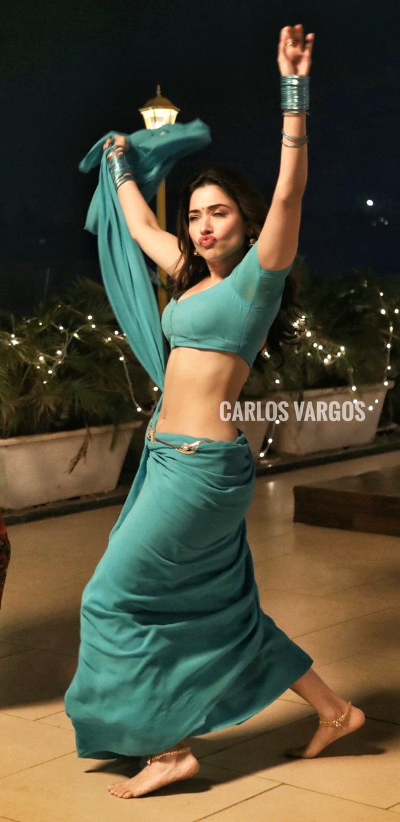 Carlos_Vargos's tweet photo. Gonna set these as wallpapers till my bdayπππ
Set1.
This was the first cleavage shot of Tammu i saw, so many memories with these ahhhhh π€€π€€π€€π€€
#2YearsForF2 #Tamanna #Tamannaah #TamannaahBhatia https://t.co/6lsSm4BTnV
