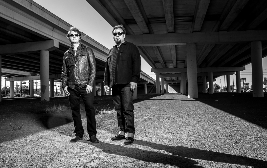 AmplifyMusicMag's tweet photo. WORLD PREMIERE. Austin-based indie rockers Arrows To Fire have announced their new single 'A Million Miles Away'
#ArrowstoFire @ArrowstoFire
https://t.co/inB6pKAimy https://t.co/ExCv7b2IDh