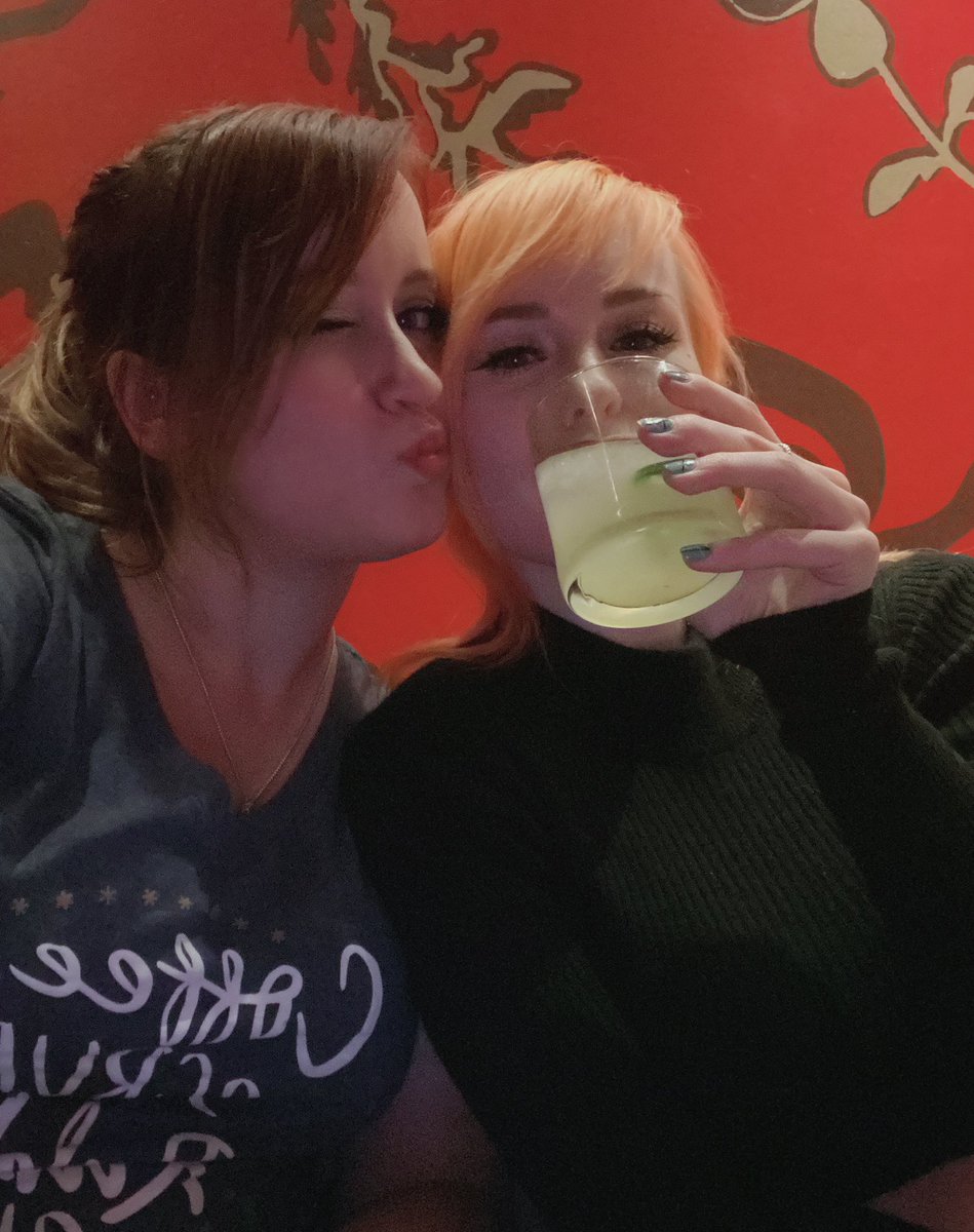 St3phBot's tweet image. Happy to be reunited with my @JennaLynnMeowri talk about your favorite humans ❤️🥰