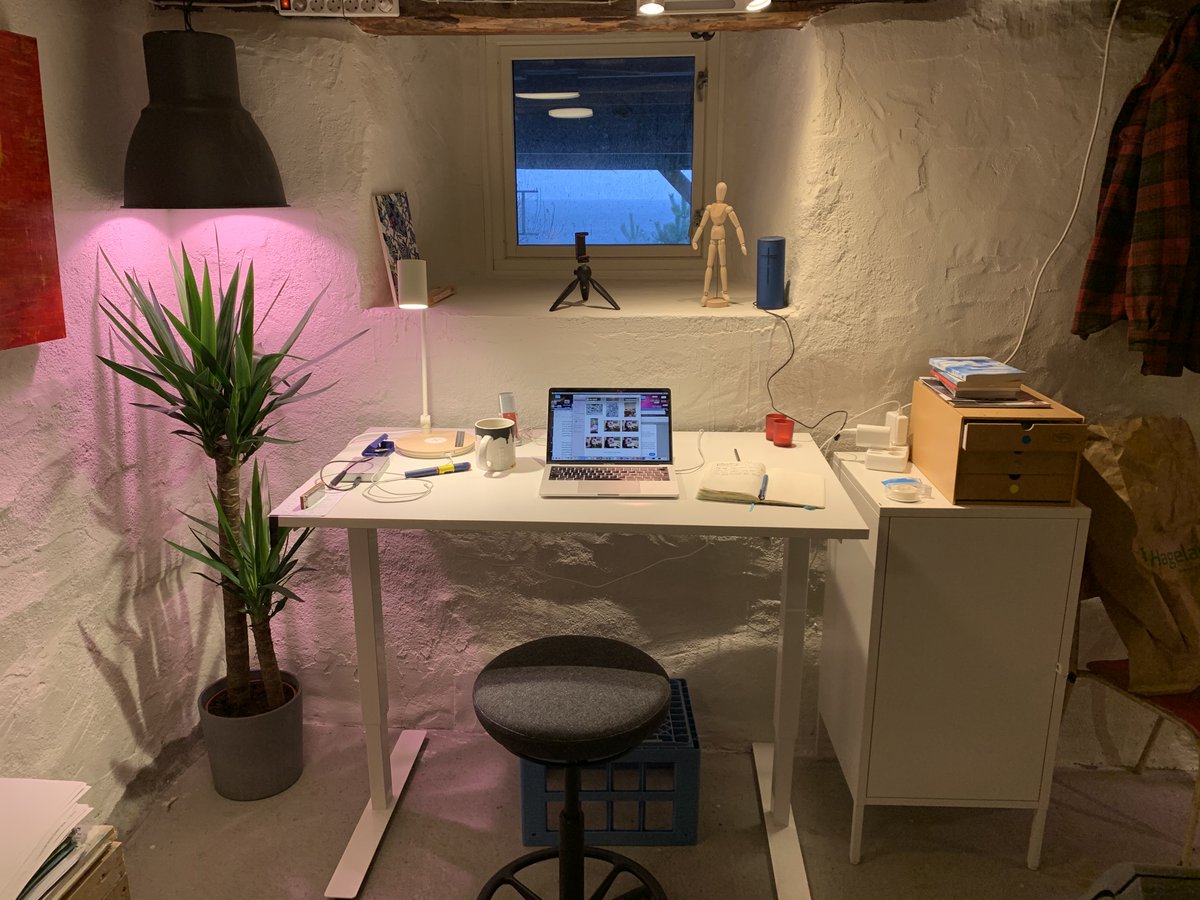 Until March 2019 I spent between 6 and 8 months per year on work assignments. Norway, my home, and my growing family were the refuge I returned to after each trip. But this year, due to the pandemic, travel came to a halt. Every day I’m alone in my basement office.