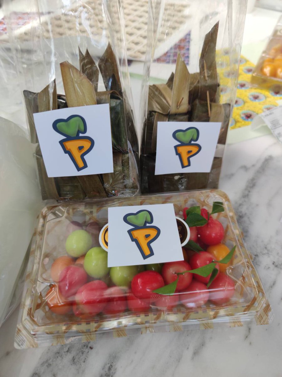 PerthLayOFFICI1's tweet photo. Food Support พี่เพิร์ธวันนี้
-แซลม่อนซาซิมิแบบเส้น
-ยำแซลม่อน
-เซ็ตชีสคัพเค้ก
-ลูกชุบ
-ขนมไส้ใส่
-น้ำส้ม
ขอบคุณทุกการสนับสนุนโดเนทในครั้งนี้
#PerthLayFoodsupport https://t.co/UL0Oir0sKq